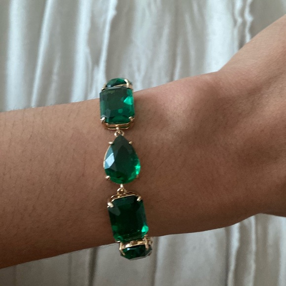 Lauren Ralph Lauren
Green Stone Flex Bracelet in Gold Tone - Picture 3 of 6